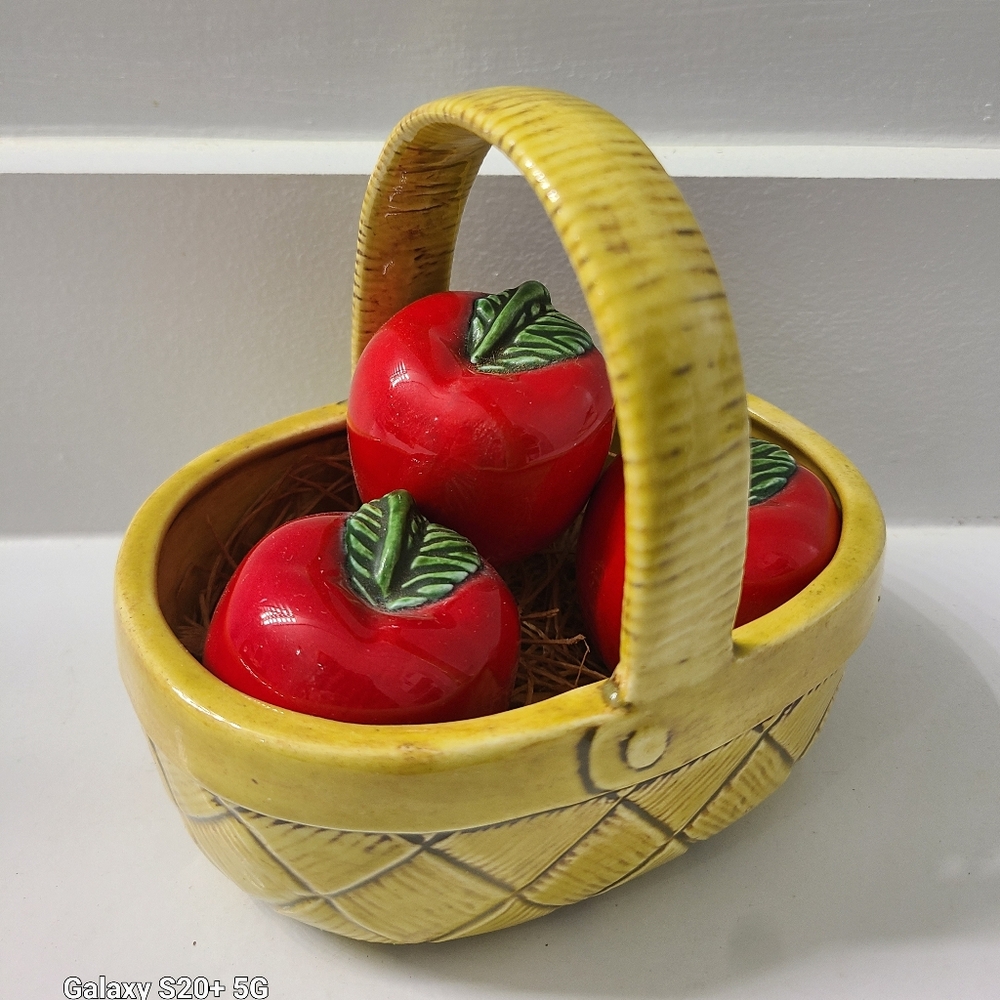 VINTAGE Farmhouse Ceramic Woven Basket With 3 Red Apples 5.25" H x 3 1/2" W 1982